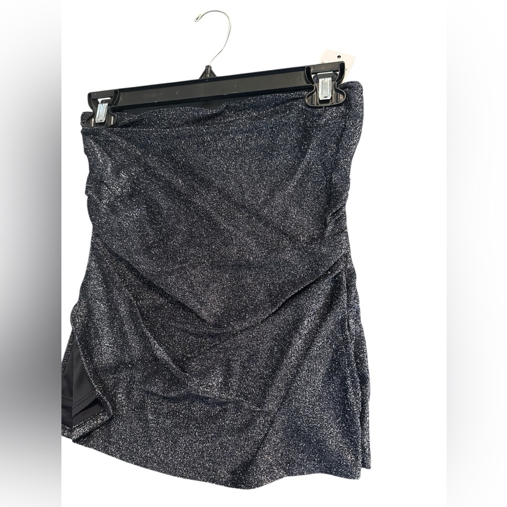 Madden Girl 2-piece set features a shimmering, glittery black finish skirt/top S - Picture 4 of 5